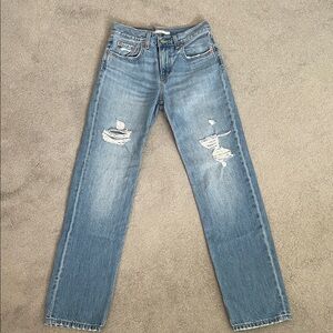 Light wash Levi’s straight leg jeans